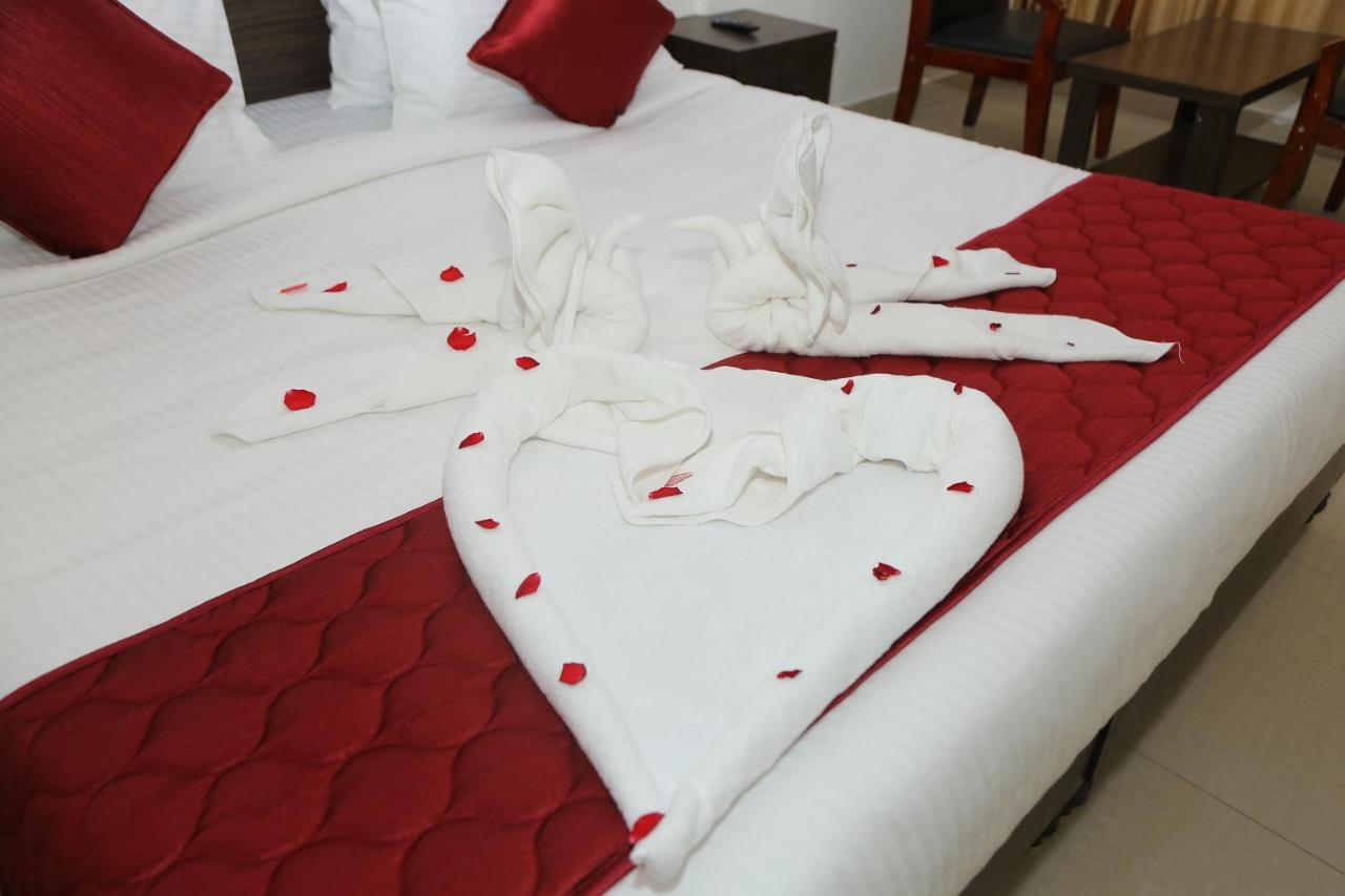 N7 Elite Restaurant & Bar Sangareddy Экстерьер фото