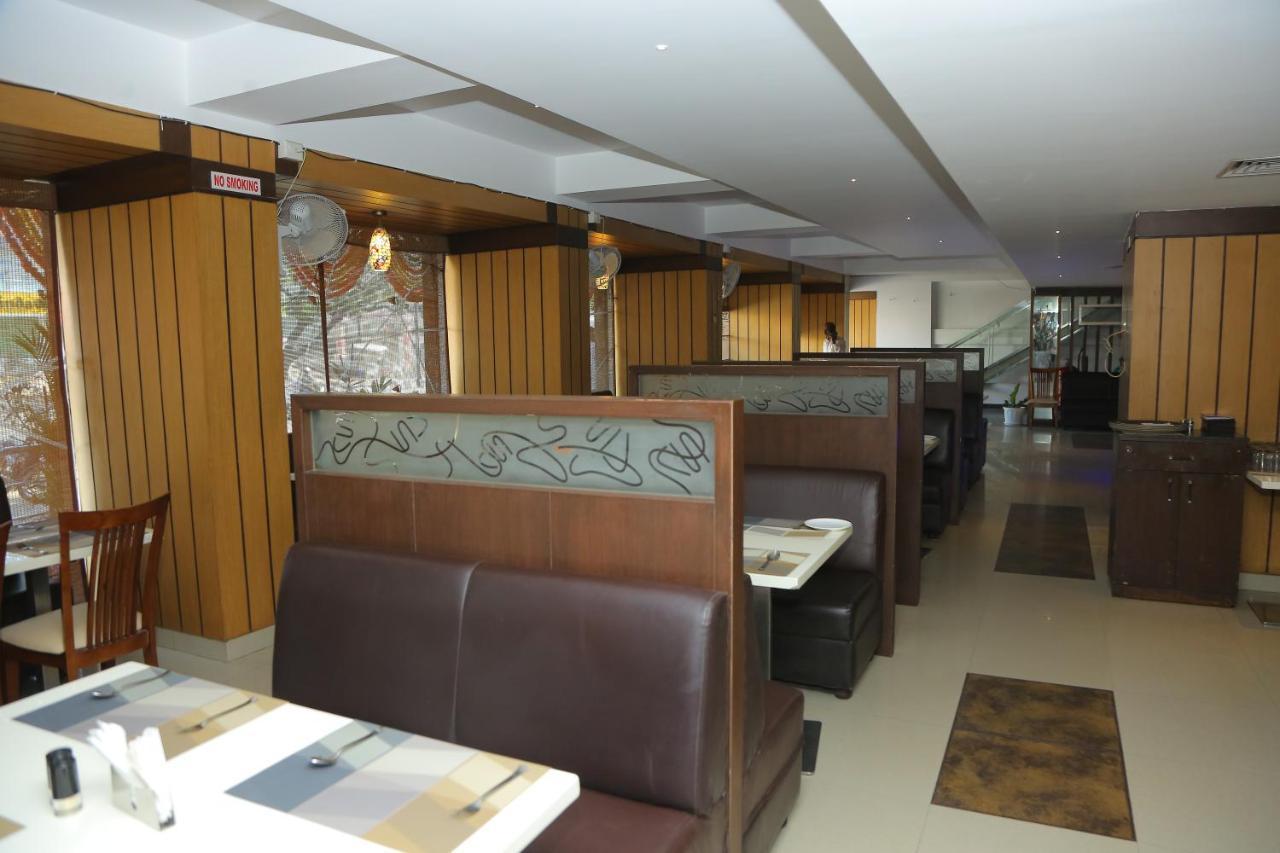 N7 Elite Restaurant & Bar Sangareddy Экстерьер фото