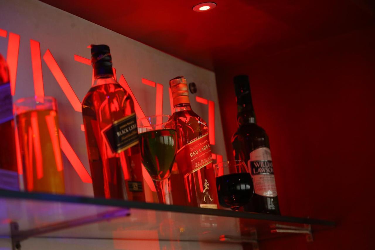 N7 Elite Restaurant & Bar Sangareddy Экстерьер фото